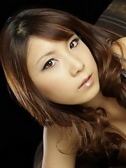 Busty Momo Aizawa in sexy lingerie