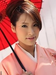 Akira Ichinose in kimono fucked