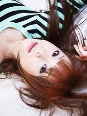 Miina Yoshihara enjoys the attention of two horny guys at once