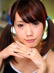 Sweet Ageha Kinoshita showing off