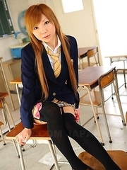 Rui Hazuki gets licked at school