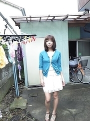 Juri Kitahara gives blowjob and rubs pussy