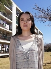 Junko Nishimura is an Asian lady presenting
